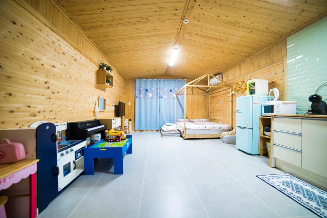 Jeju Sunflower Pension Seogwipo Dış mekan fotoğraf