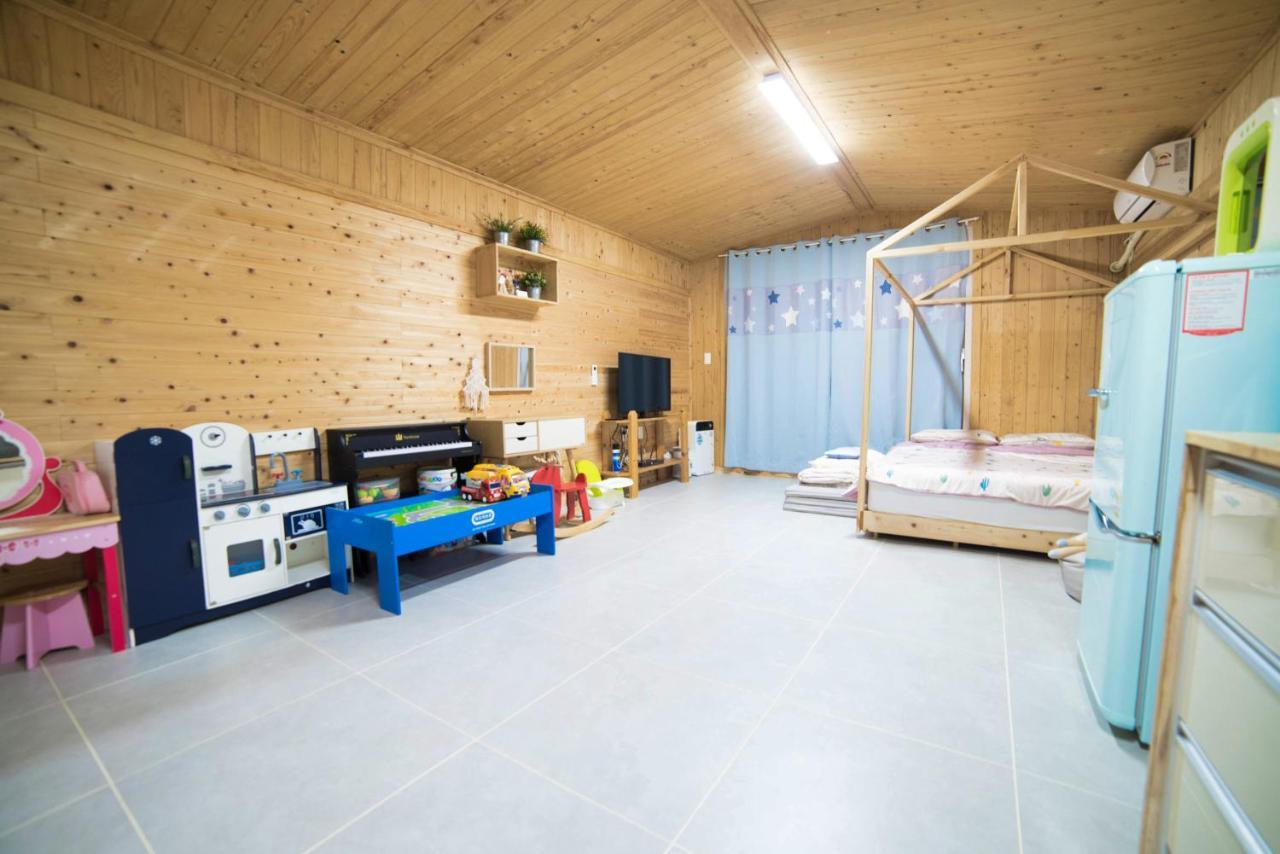 Jeju Sunflower Pension Seogwipo Dış mekan fotoğraf